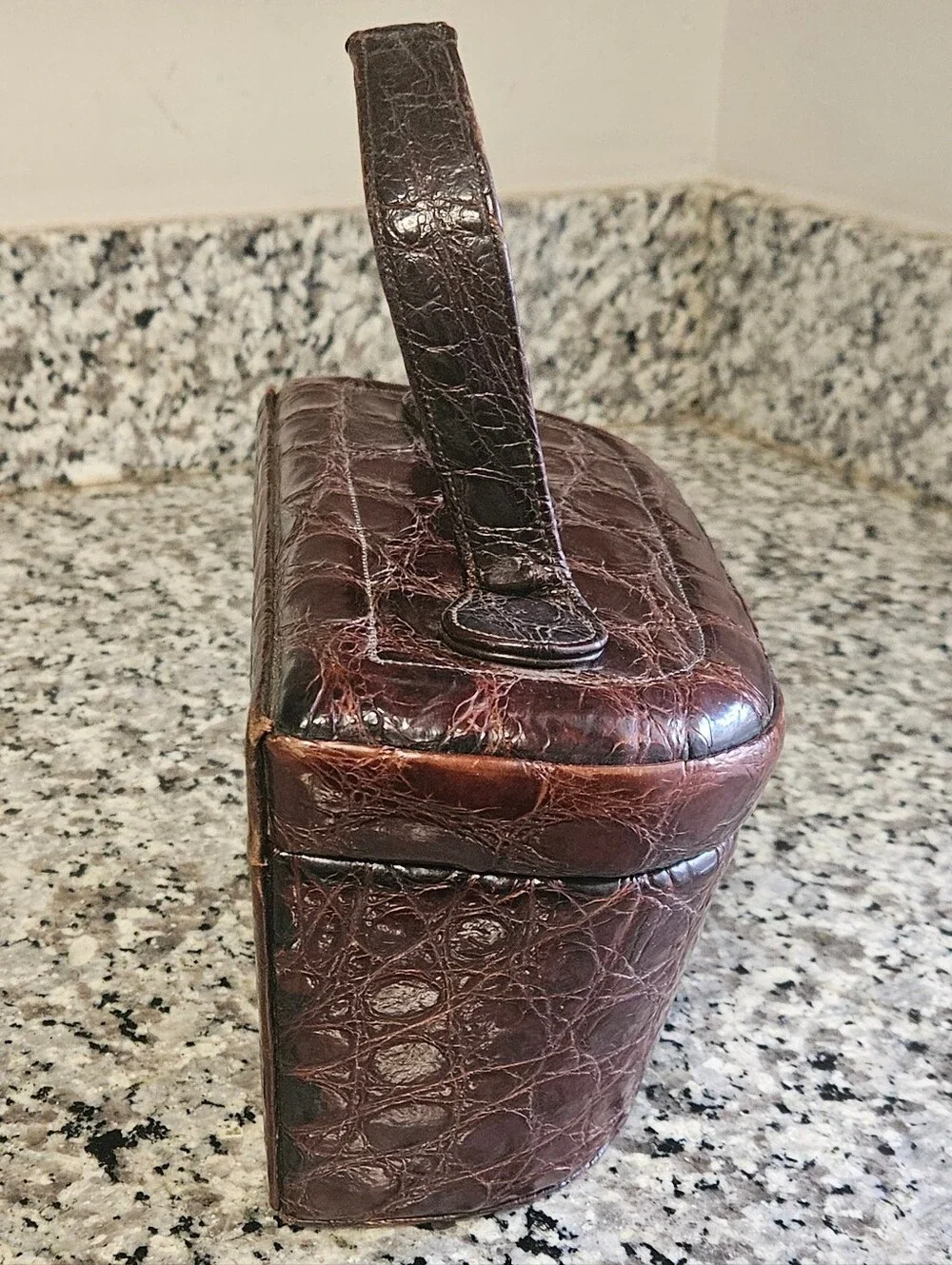Vintage 1950s Palizzio Brown Genuine Crocodile Alligator Box Purse Handbag